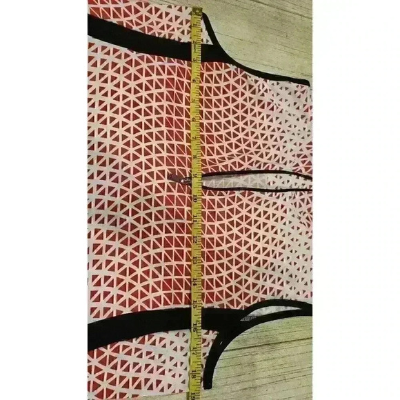 Tail Activewear Women's Golf Tank Top Red Geo Print Size M Sleeveless High Neck - Picture 5 of 7